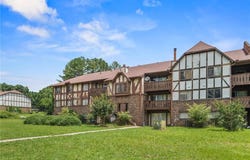 124 Camelot Drive, Atlanta, GA 30349