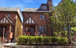 8 Parkway Drive, Pelham, NY 10803