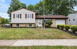842 Hollywood Boulevard, Elyria, OH 44035