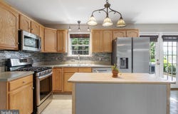 18 STONEWOOD DRIVE, JACOBUS, PA 17407