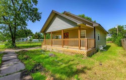 607 N Spruce St, Wichita, KS 67214