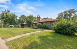 4201 40th Avenue N, Robbinsdale, MN 55422