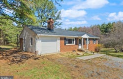 38956 RICKARD ROAD, LOVETTSVILLE, VA 20180