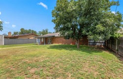 124 Cottonwood Lane, Levelland, TX 79336
