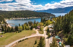62 Venture Ln, Sagle, ID 83860