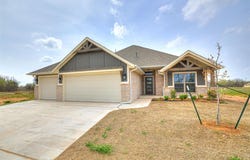 7609 Three Woods Lane, Yukon, OK 73099
