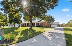 12644 Pony Express Drive, Knoxville, TN 37934
