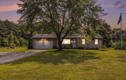 1602 McCann Road, Hastings, MI 49058