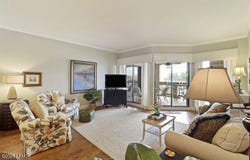 13 Harbourside Lane, Hilton Head Island, SC 29928