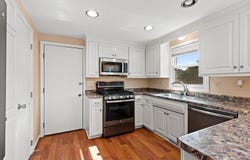 1126 DAVID Lane, GREEN BAY, WI 54313-7087