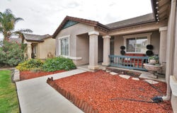 2073 W Queens Way W, Hanford, CA 93230