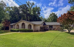304 E 6th Ave, Petal, MS 39465