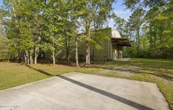 140 Bay Pines Road, Beaufort, SC 29906