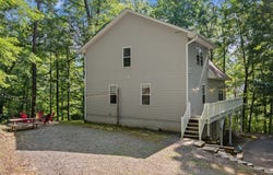 381 Woodcrest Circle, Franklin, NC 28734