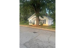 910 Dixie Street, Lexington, NC 27292