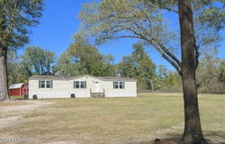 5894 Jasper Road, Bascom, FL 32423