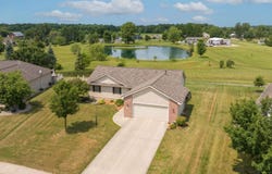 5371 Bear Creek Pass Pass, Auburn, IN 46706