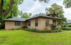 828 N Pine Street, Pauls Valley, OK 73075