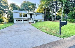5798 Stonehaven Drive NW, Kennesaw, GA 30152