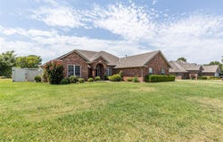 506 Fieldcrest Drive, Chickasha, OK 73018