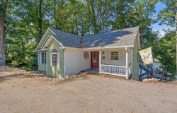 860 Long Island Dr, Moneta, VA 24121