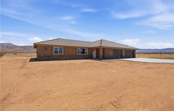 17430 Century Plant Rd, Apple Valley, CA 92307