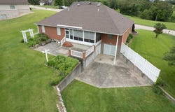 28 Spring Lake Road, Perryville, MO 63775
