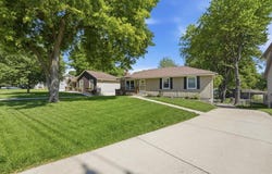 19304 E R D Mize Road, Independence, MO 64057