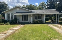 118 E Monroe Avenue, Greenwood, MS 38930