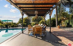 22505 Macfarlane Dr, Los Angeles, CA 91364