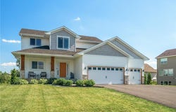 2142 Dogwood Street, Lino Lakes, MN 55038