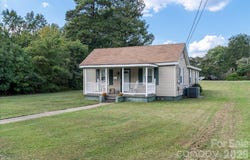 1313 Carolina Avenue, Roanoke Rapids, NC 27870