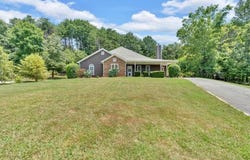 13 Indian Valley Way, Rydal, GA 30171