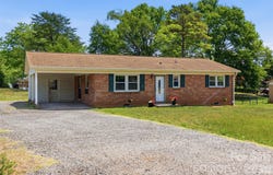 1910 26th Street NE, Hickory, NC 28601