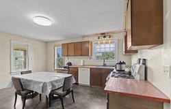 402 E Broadway, Rock Springs, WI 53961-9796