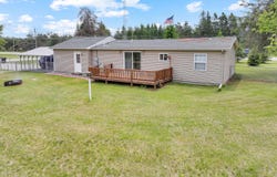 11990 Lake 15 Road, Atlanta, MI 49709