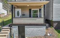 204 N 4th St, Jeannette, PA 15644
