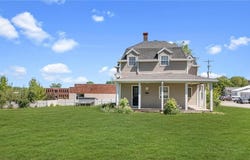 301 W Van Buren Street, Gallatin, MO 64640
