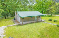 1835 Echo Point Road, Bronston, KY 42518