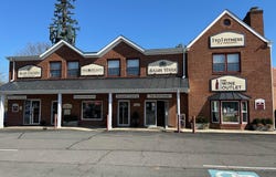 1000 MANNING ST, GREAT FALLS, VA 22066