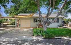642 Spruce Circle, Gooding, ID 83330