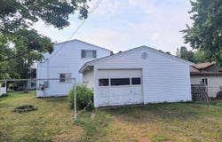 1131 S 5TH AVENUE, Wausau, WI 54401