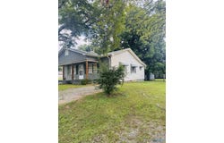 114 N Kyle Street, Scottsboro, AL 35768