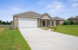 10 Golden Oak, Hattiesburg, MS 39402