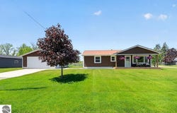 2012 Green Drive, Au Gres, MI 48703