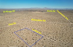 7 La Rua Drive, Adelanto, CA 92301
