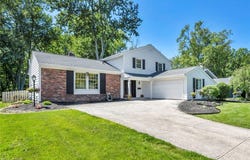 6424 BRIGHTON DRIVE, NORTH OLMSTED, OH 44070