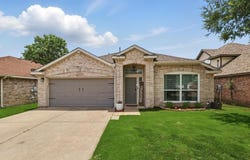 713 Bridle Trail, Saginaw, TX 76179