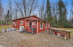 6149 North Trail SE, Kalkaska, MI 49646