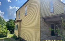 604 7th St, Fairmont, WV 26554